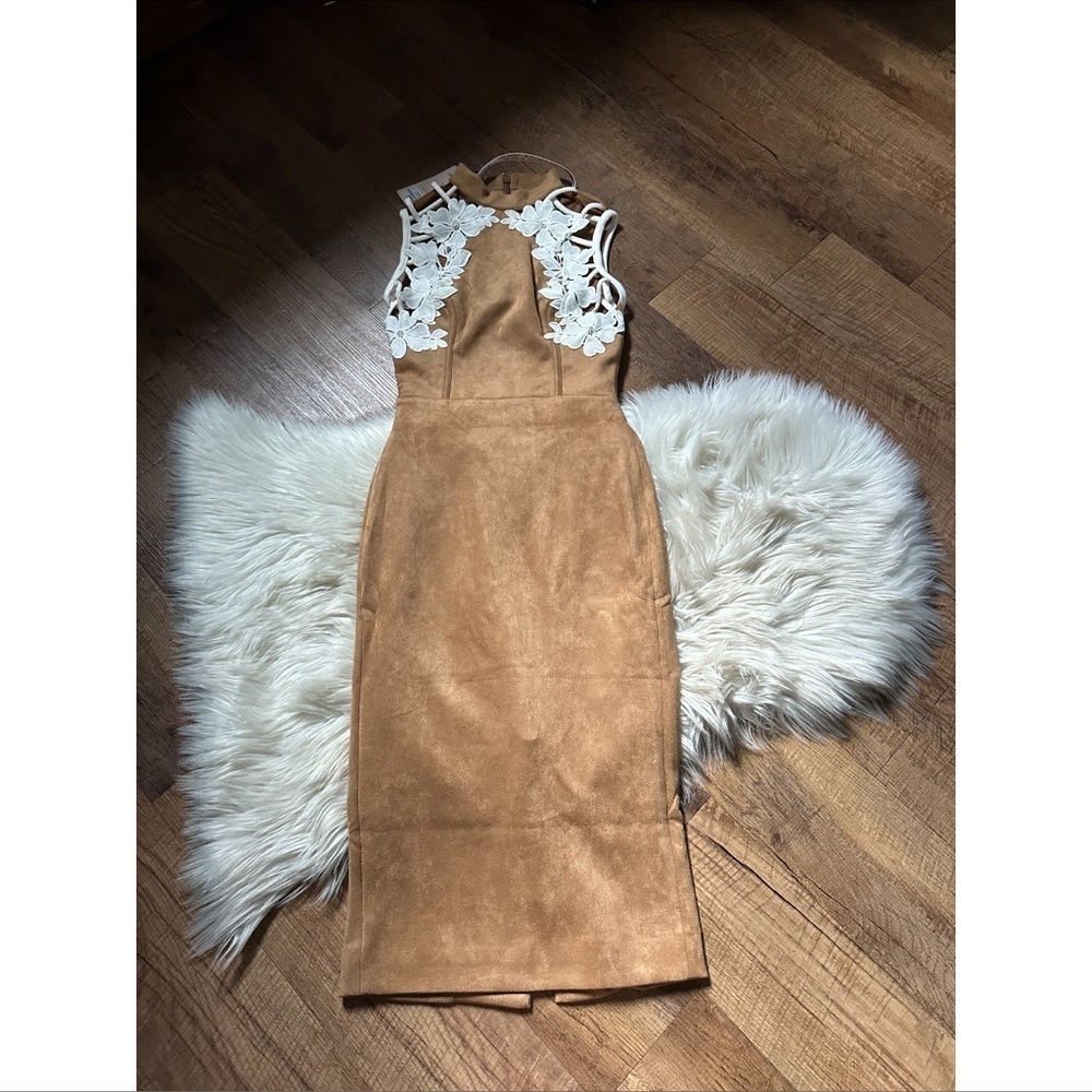 HOUSE OF CB Rayna Dress Tan And White - Picture 2 of 4